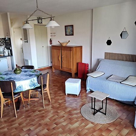 Le 17 Emeurode Apartment Савин Екстериор снимка