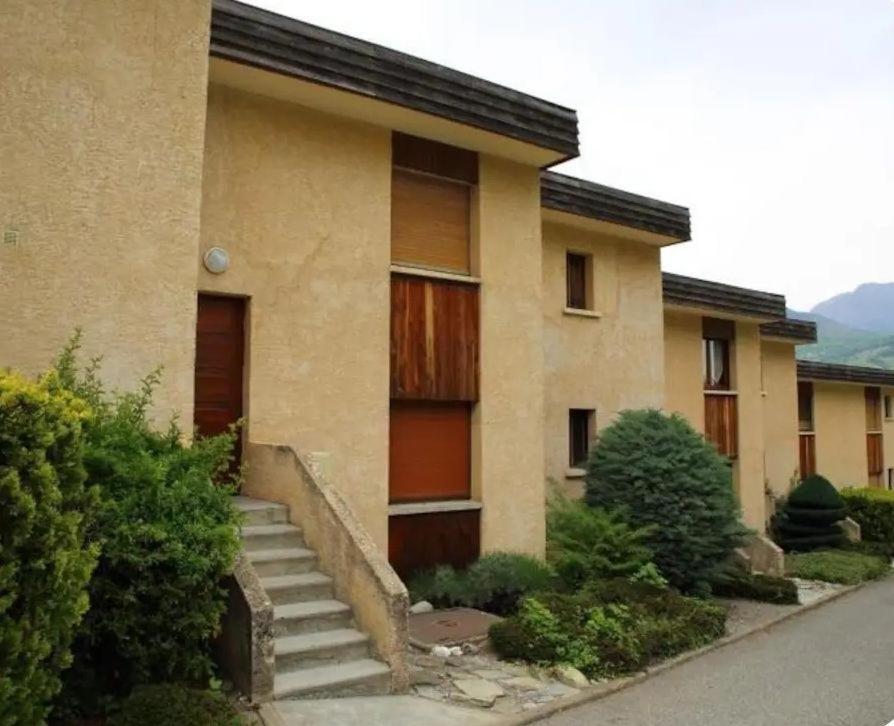Le 17 Emeurode Apartment Савин Екстериор снимка