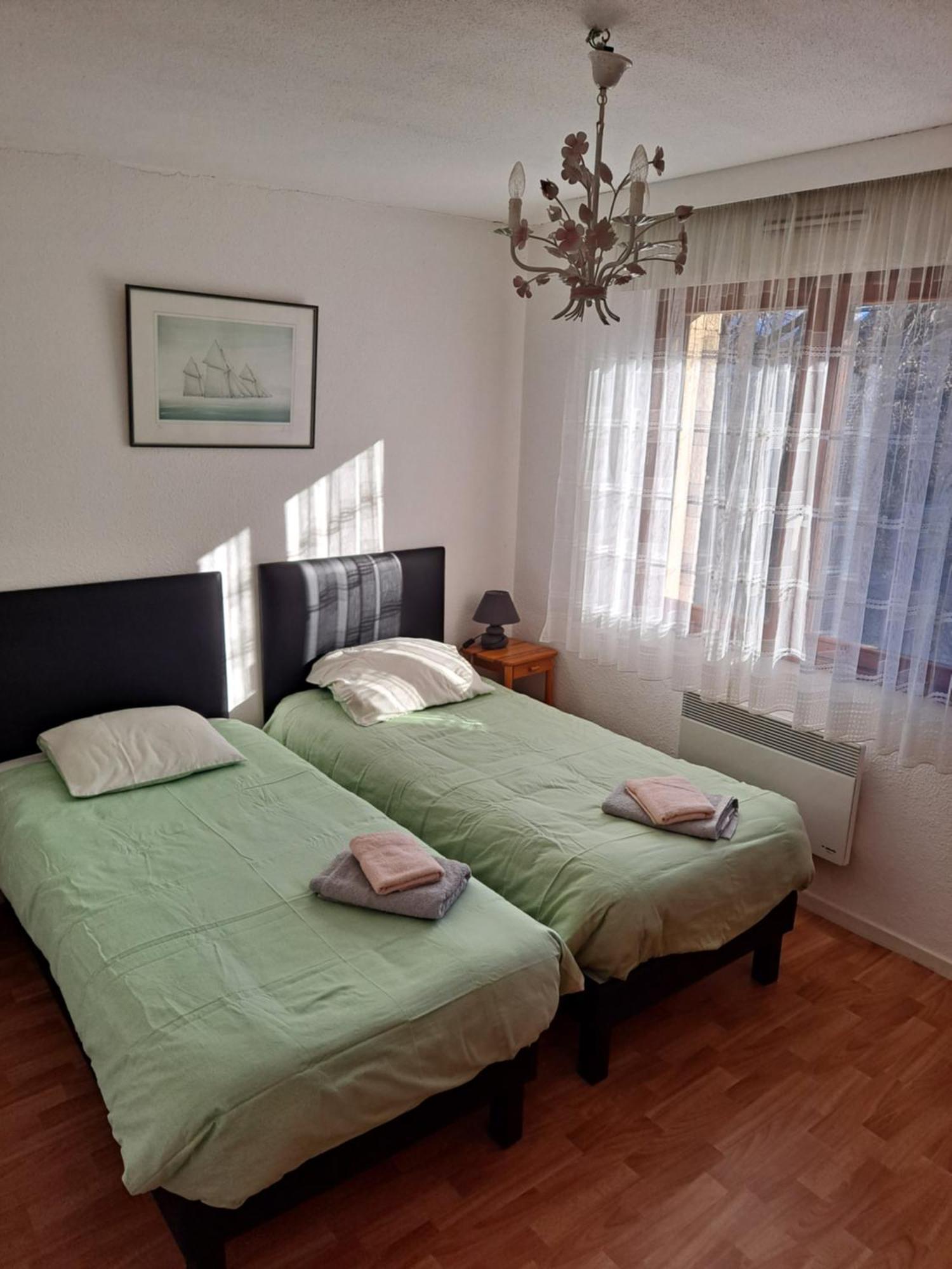 Le 17 Emeurode Apartment Савин Екстериор снимка