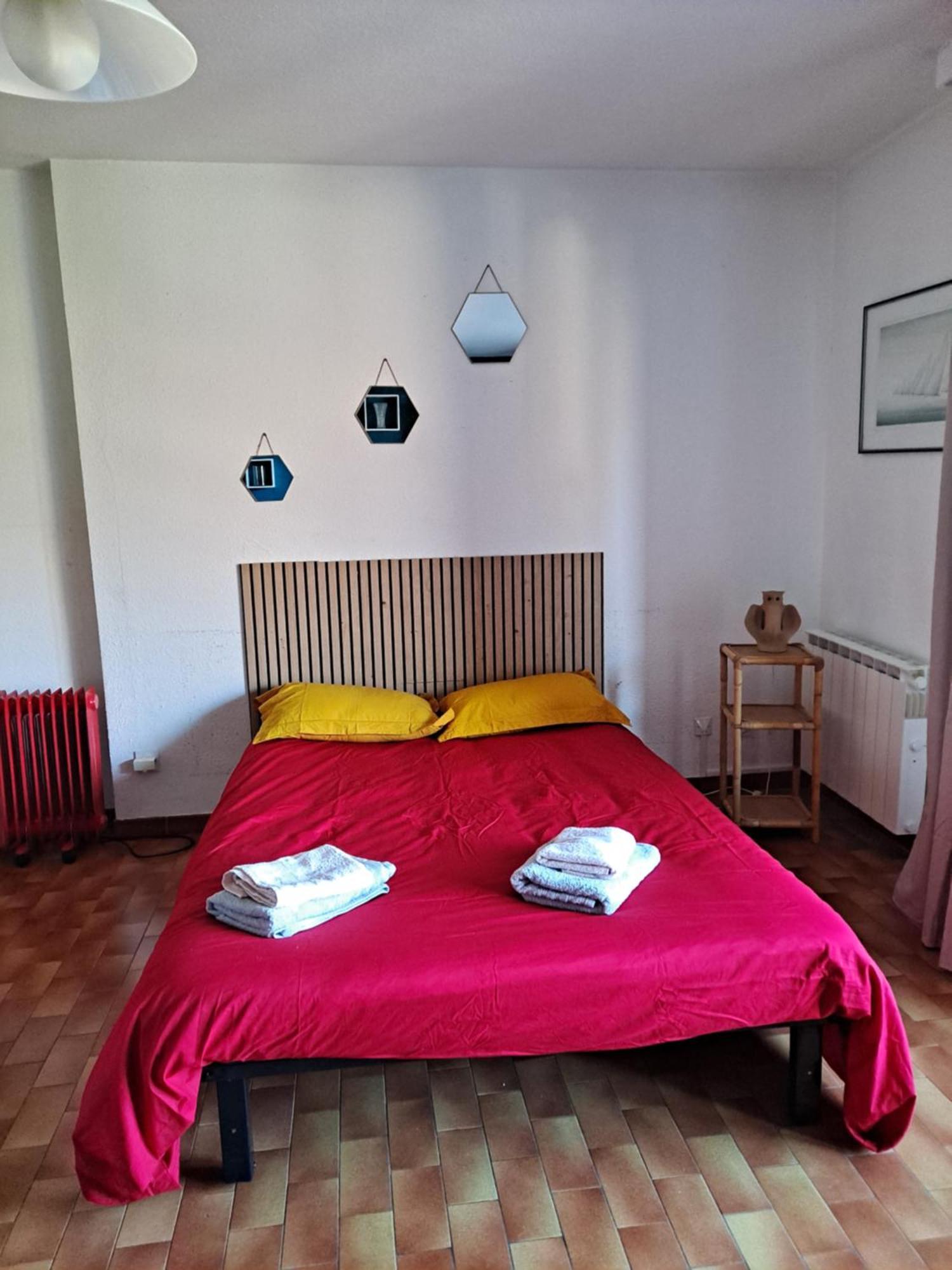 Le 17 Emeurode Apartment Савин Екстериор снимка