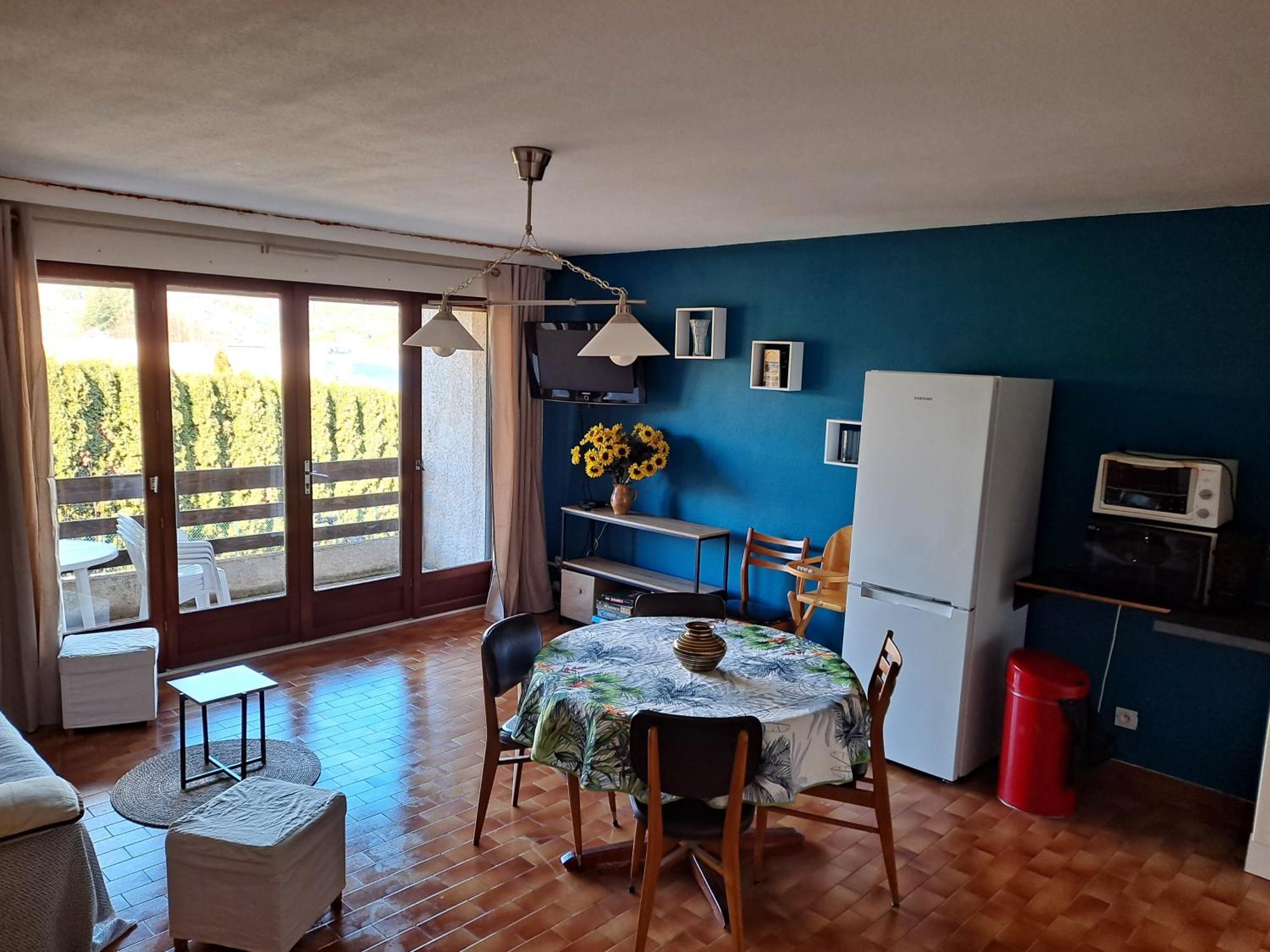Le 17 Emeurode Apartment Савин Екстериор снимка