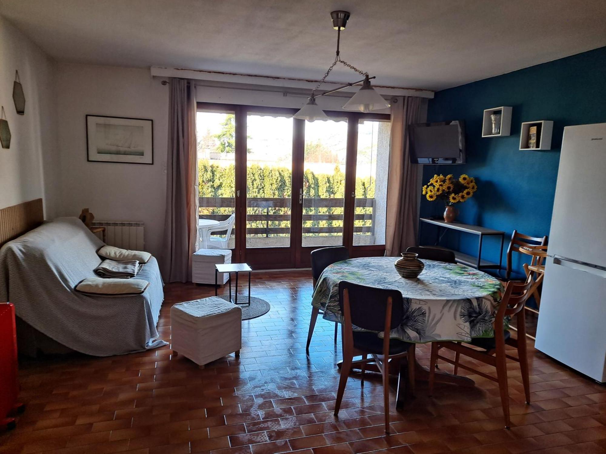 Le 17 Emeurode Apartment Савин Екстериор снимка