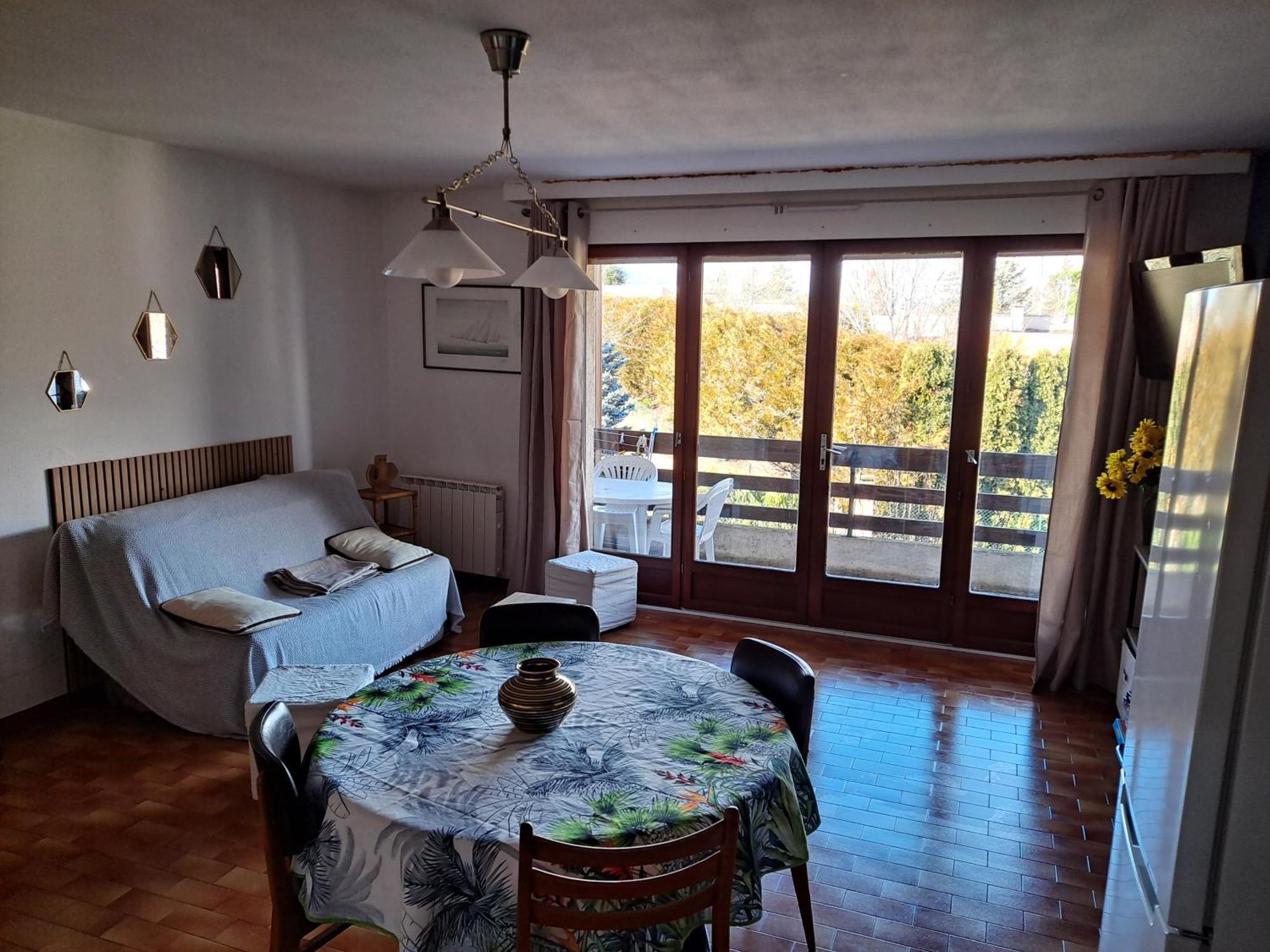 Le 17 Emeurode Apartment Савин Екстериор снимка